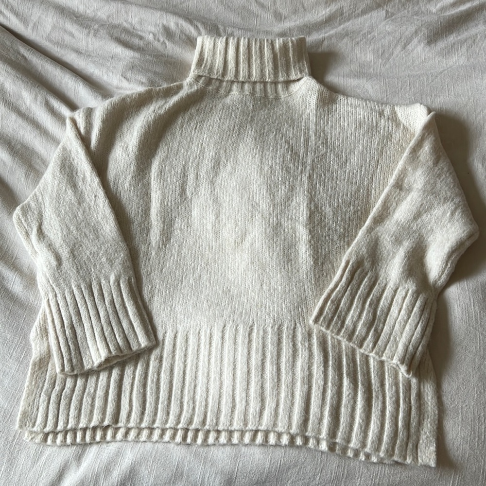 NWT H&M Sweater! Neutral! Women’s Medium